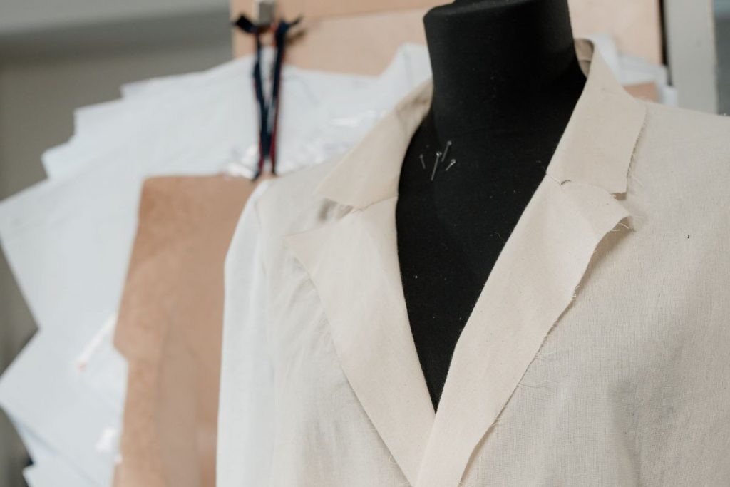 comment choisir son look avec un blazer beige